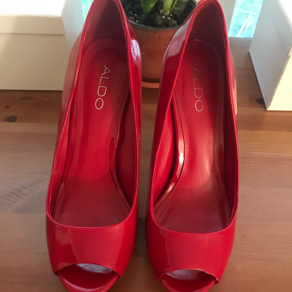 Aldo peep toe heels